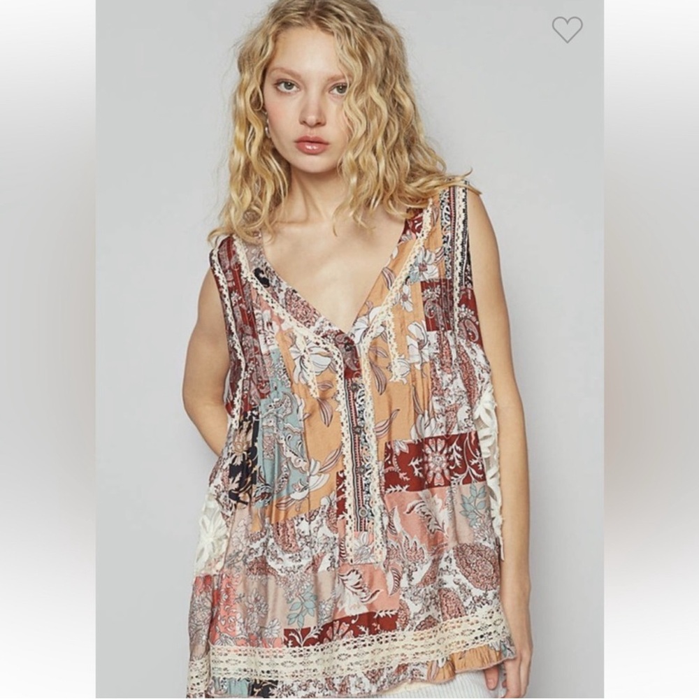 Floral Patchwork Sleeveless Blouse